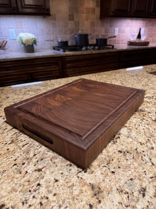 Premium All Walnut Grain Cutting Board Masterpiece Design #2