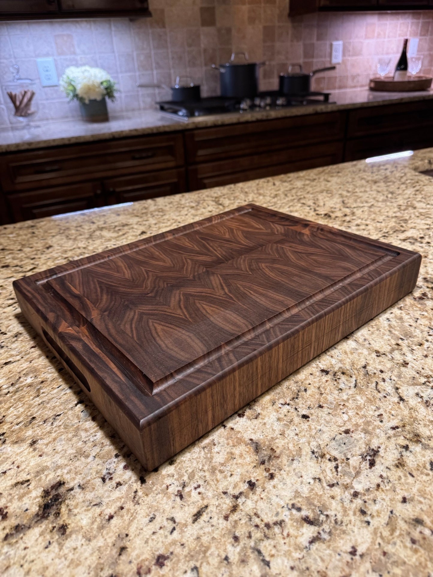 Premium All Walnut Grain Cutting Board Masterpiece Design #3